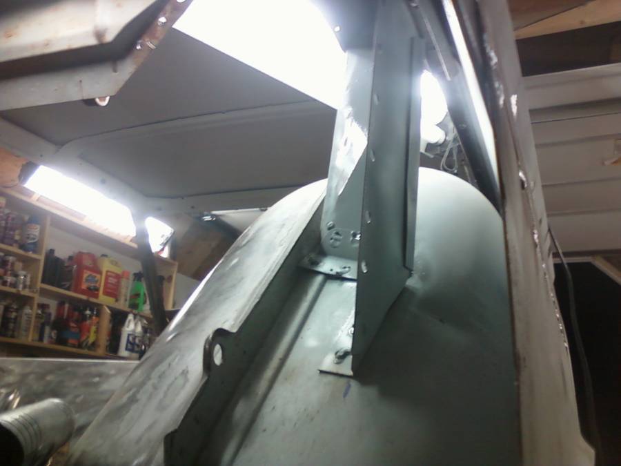 Attached picture 15 rr roof pillar.jpg